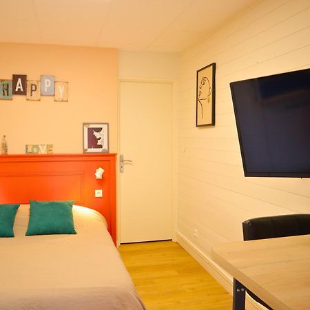 Studio Moderne Et Tout Equipe Au Coeur De Bourbourg - Gare A Proximite Luaran gambar
