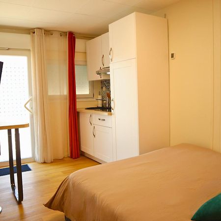Studio Moderne Et Tout Equipe Au Coeur De Bourbourg - Gare A Proximite Luaran gambar
